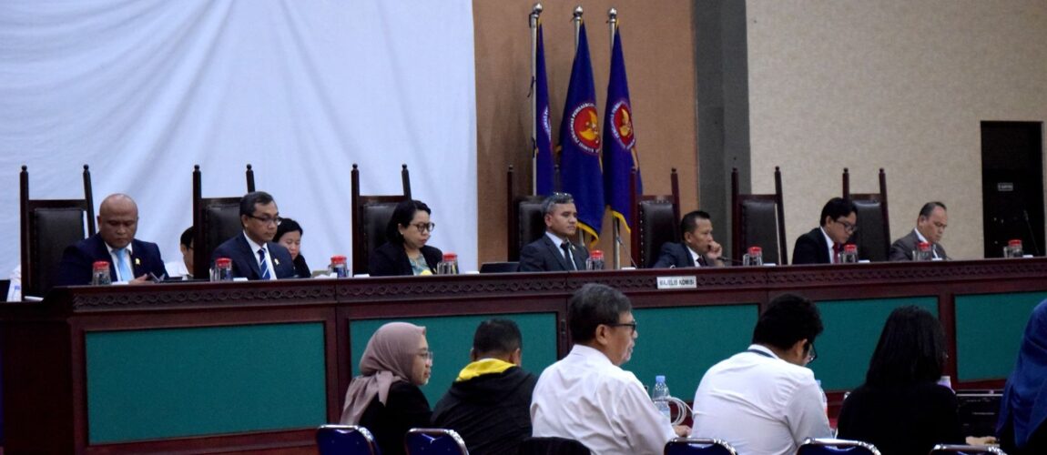 KPPU Dalami Pengawasan OJK atas Layanan P2P Lending